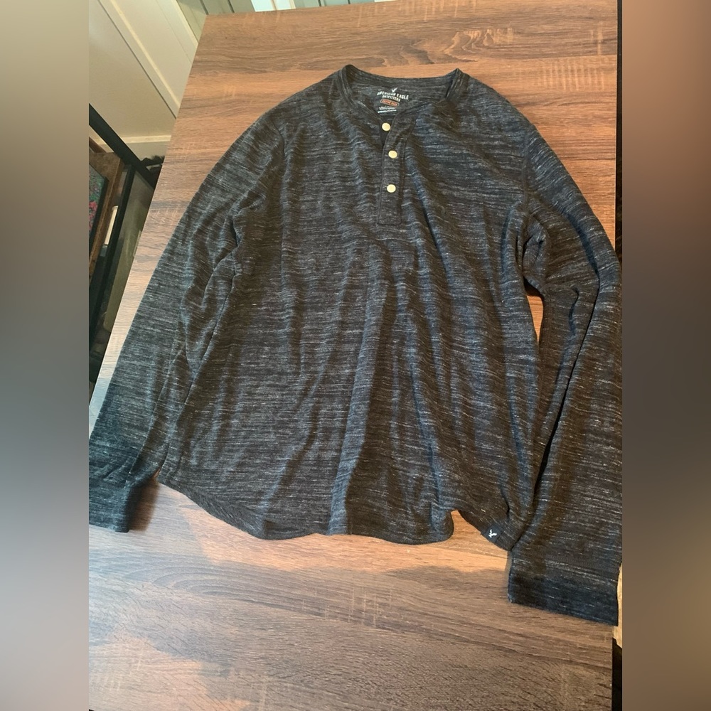 Grey long sleeve American eagle active flex size large